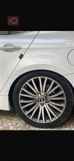 Kia Cadenza